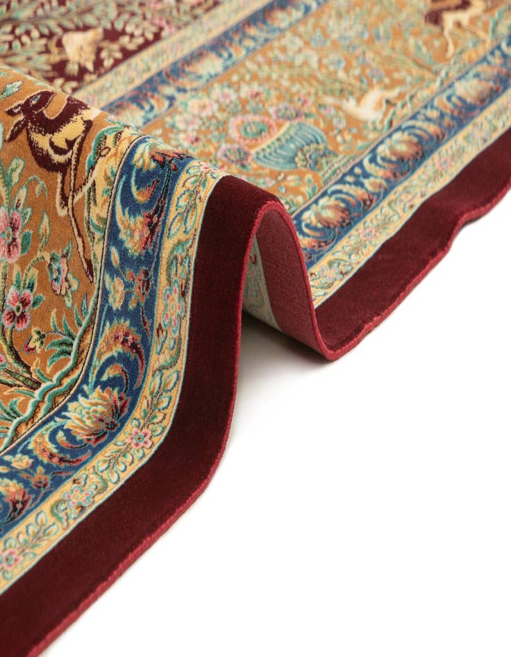 Detail image of  6' 6 x 9' 7 Ghom Design Rug