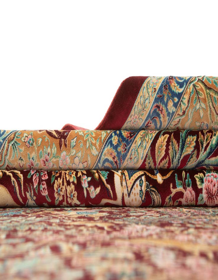 Detail image of  6' 6 x 9' 7 Ghom Design Rug