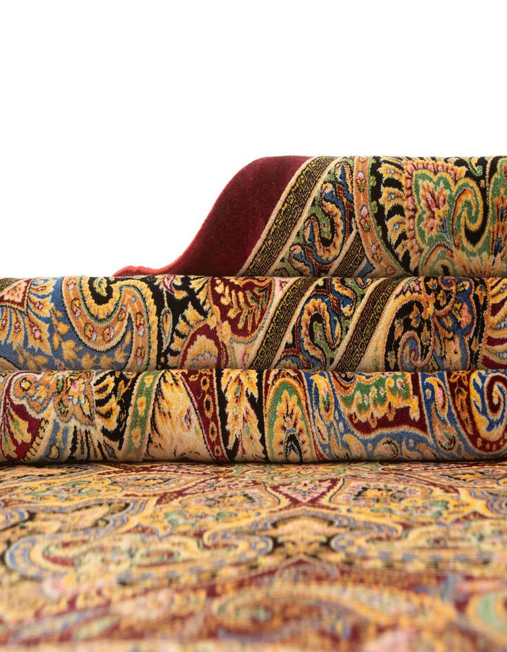 Detail image of  6' 5 x 9' 7 Ghom Design Rug