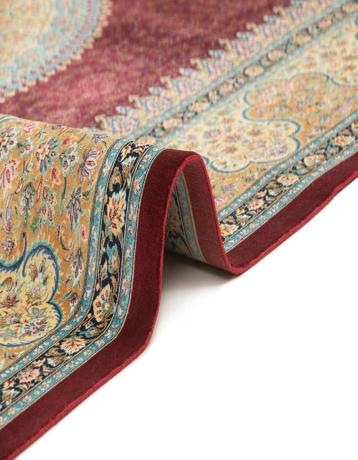 Detail image of  6' 5 x 9' 7 Ghom Design Rug