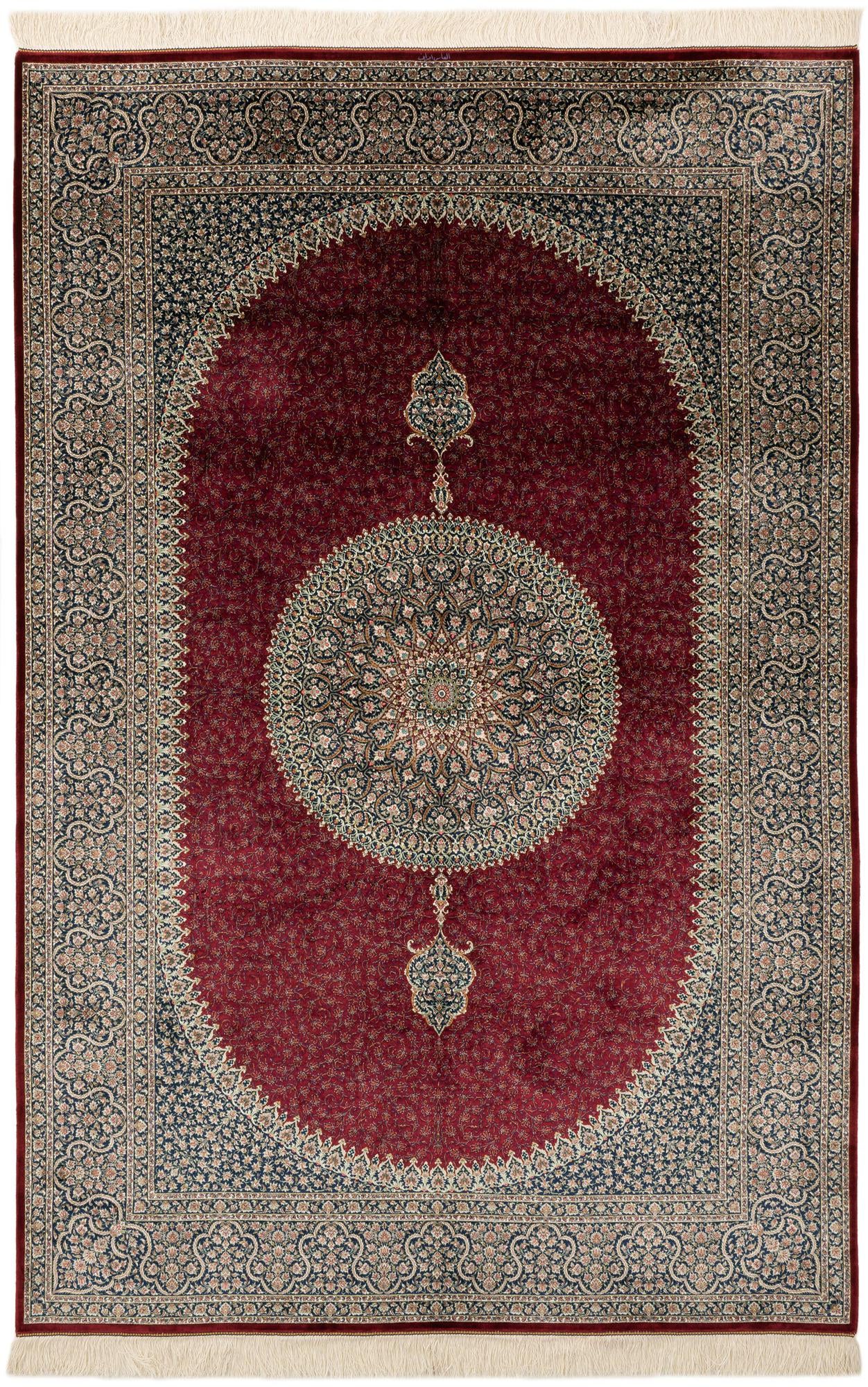  4' 9 x 7' 4 Ghom Design Rug