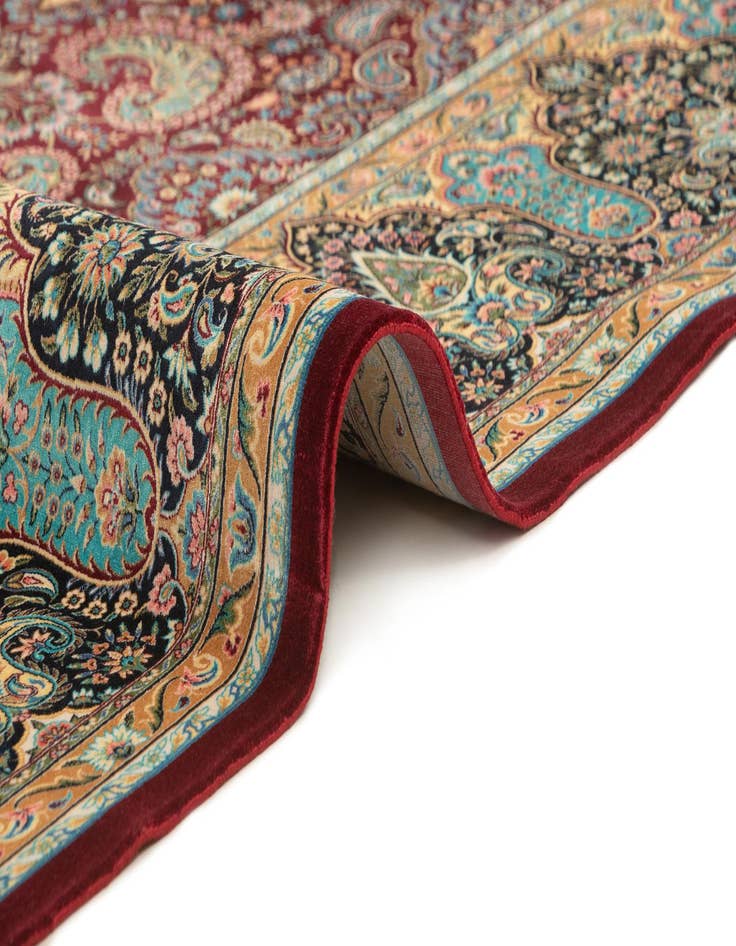 Detail image of  6' 6 x 9' 7 Ghom Design Rug