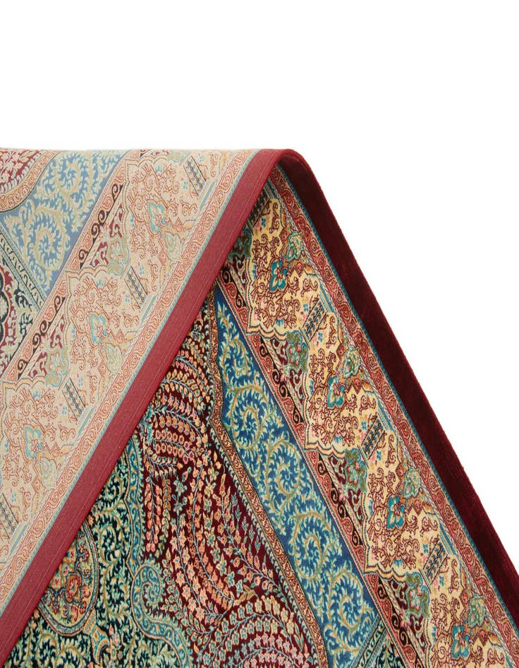 Detail image of  3' 2 x 4' 10 Ghom Design Rug