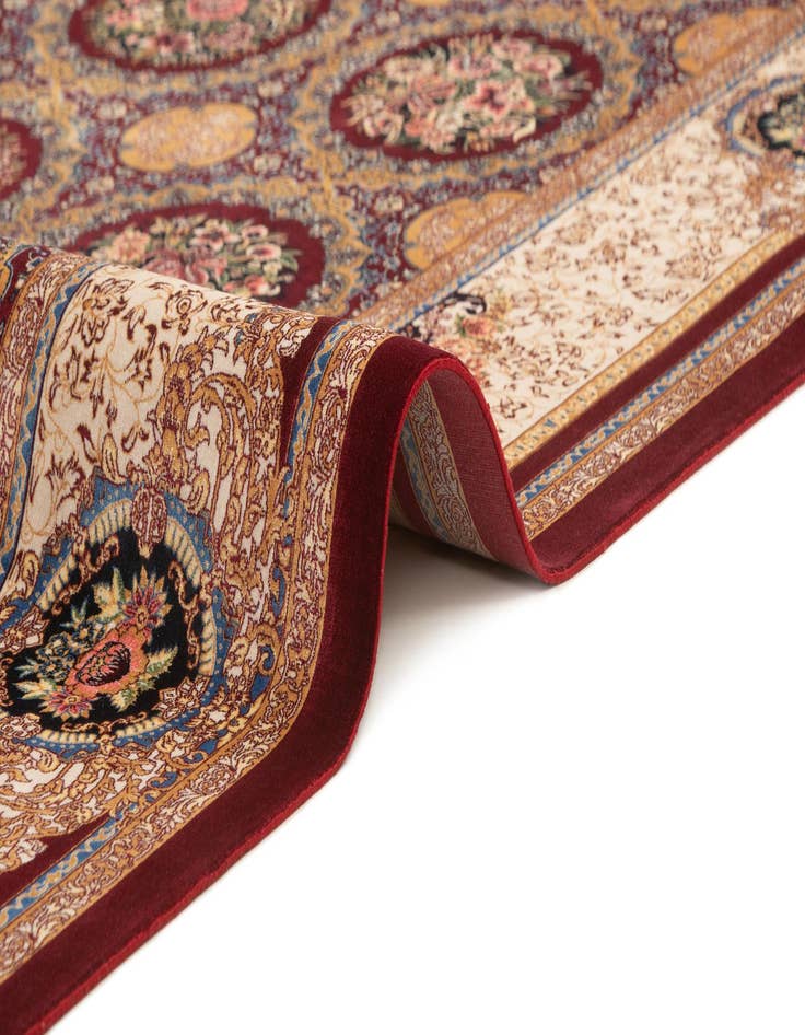 Detail image of  6' 6 x 9' 7 Ghom Design Rug