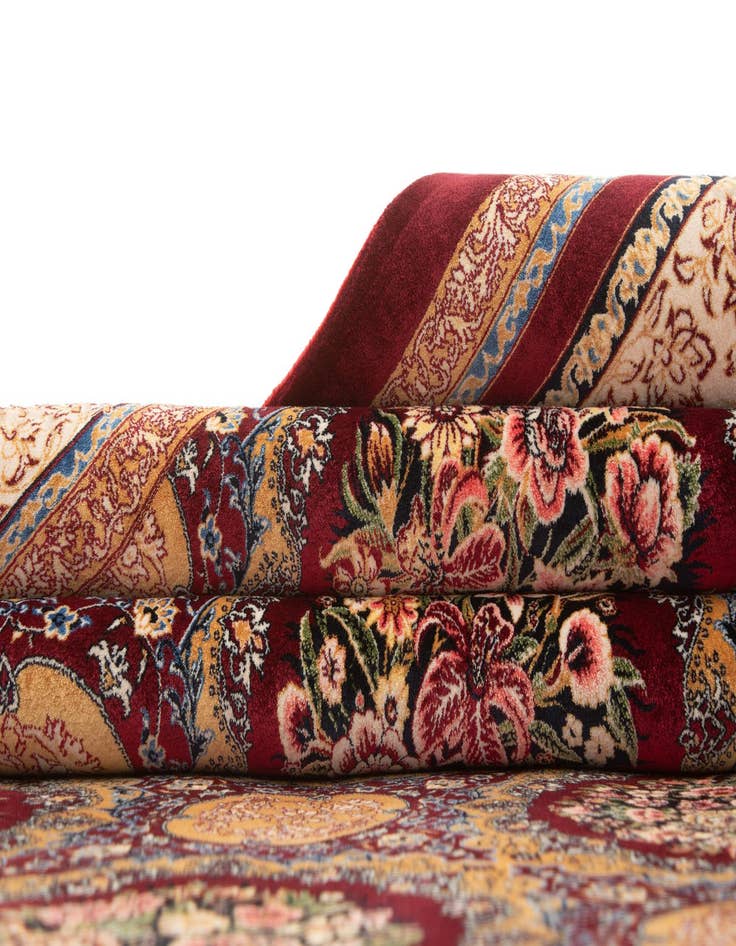 Detail image of  6' 6 x 9' 7 Ghom Design Rug