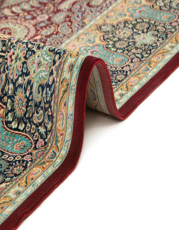 Detail image of  6' 6 x 9' 7 Ghom Design Rug