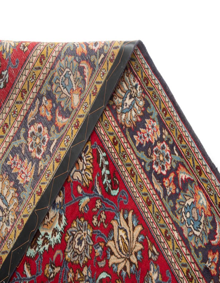 Detail image of  5' 7 x 8' 4  Hand Knotted Ghom Persian Wool Rug