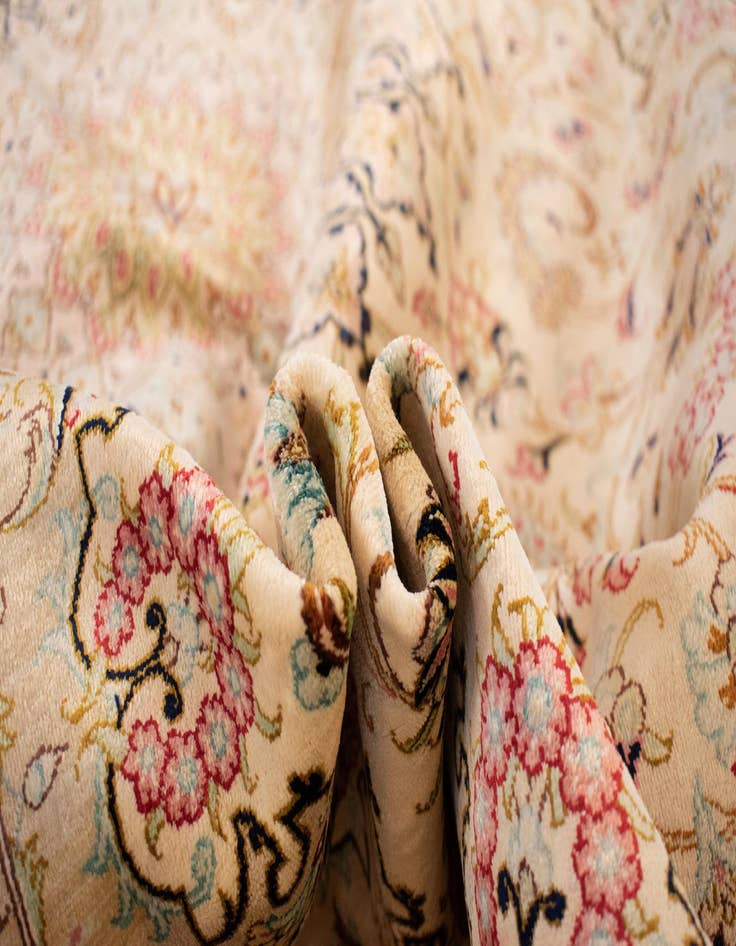 Detail image of  4' 4 x 6' 7 Ghom Silk Rug