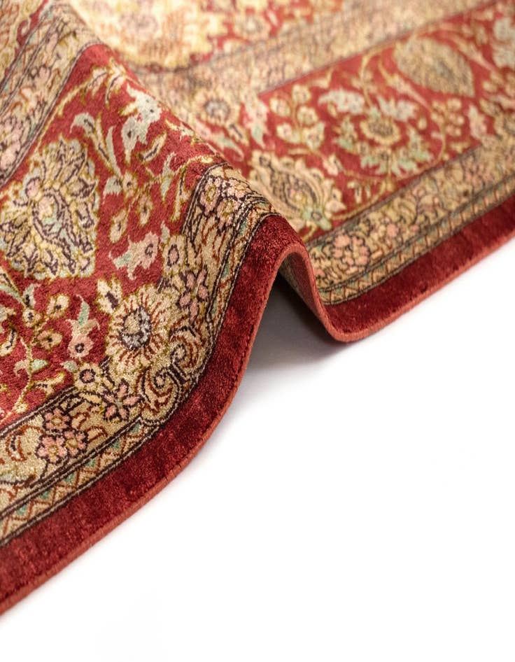 Detail image of  5' 2 x 8' Ghom Silk Rug