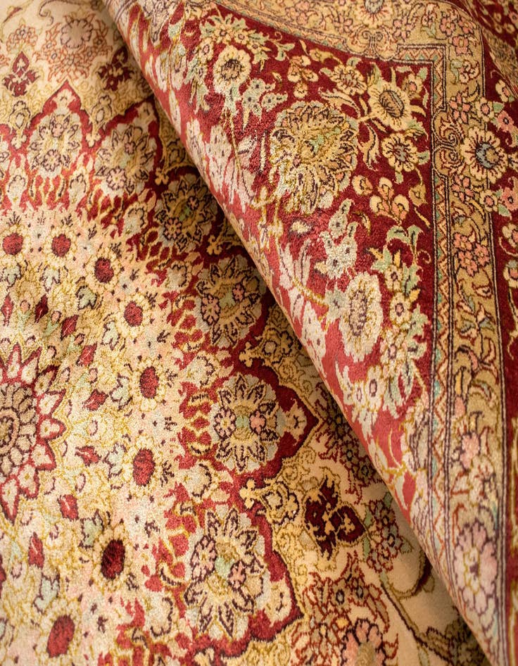 Detail image of  5' 2 x 8' Ghom Silk Rug