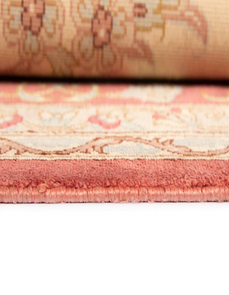 Detail image of  5' 3 x 8' Ghom Silk Rug