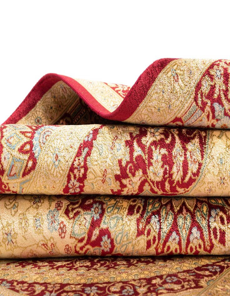 Detail image of  3' 3 x 4' 10 Ghom Silk Rug