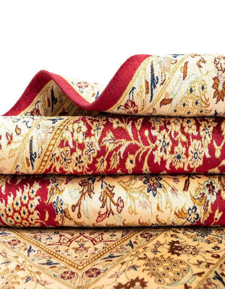 Detail image of  3' 3 x 4' 10 Ghom Silk Rug