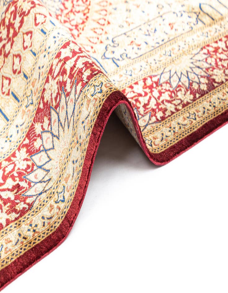 Detail image of  3' 3 x 5' Ghom Silk Rug