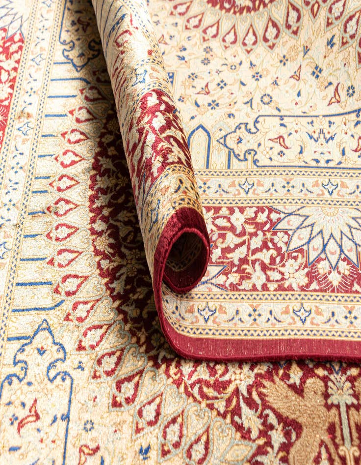 Detail image of  3' 3 x 5' Ghom Silk Rug