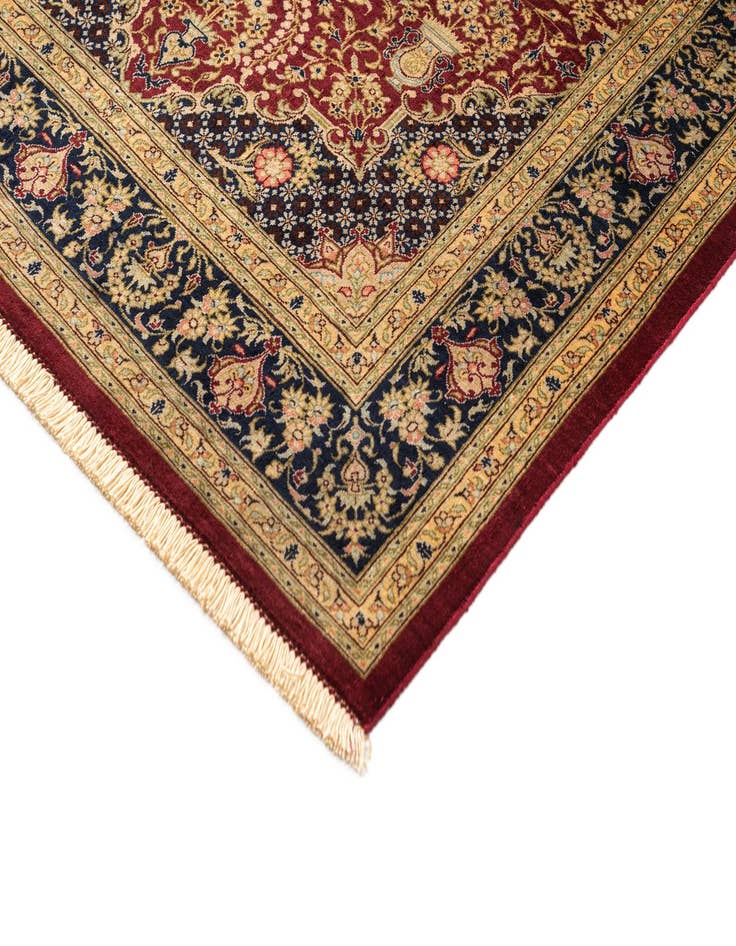 Detail image of  3' 2 x 4' 10 Ghom Silk Rug