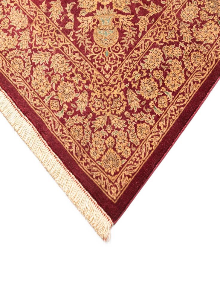 Detail image of  3' 3 x 4' 10 Ghom Silk Rug