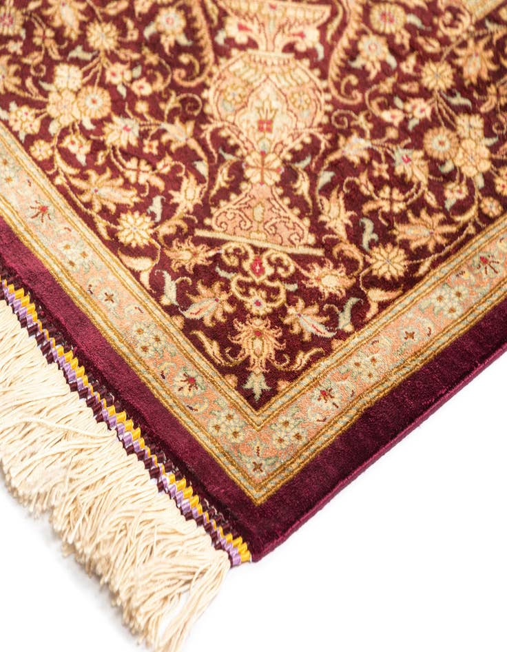 Detail image of  4' 4 x 6' 6 Ghom Silk Rug