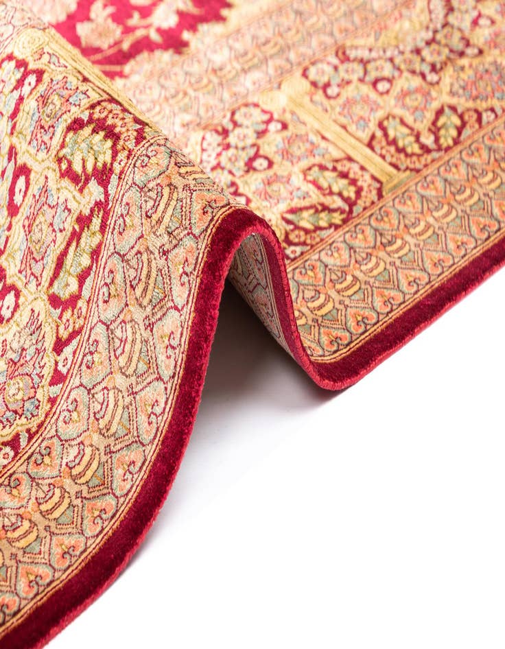 Detail image of  6' 5 x 9' 8 Ghom Silk Rug