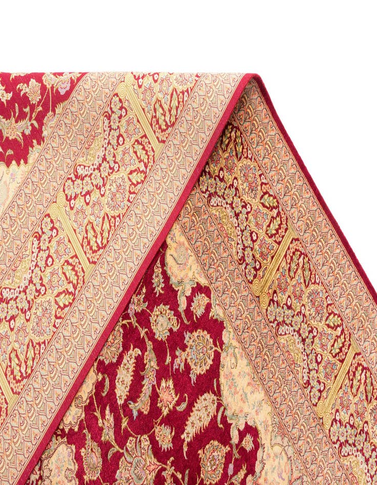 Detail image of  6' 5 x 9' 8 Ghom Silk Rug