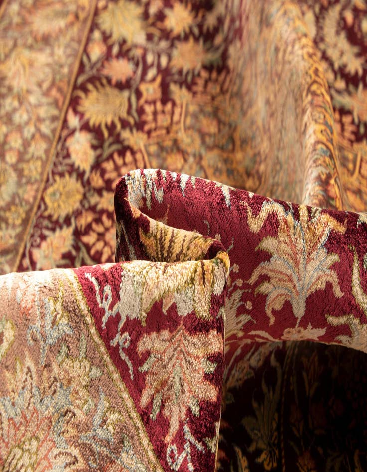 Detail image of  2' 7 x 4' 2 Ghom Silk Rug