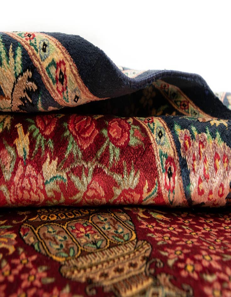 Detail image of  2' x 2' 11 Ghom Silk Rug