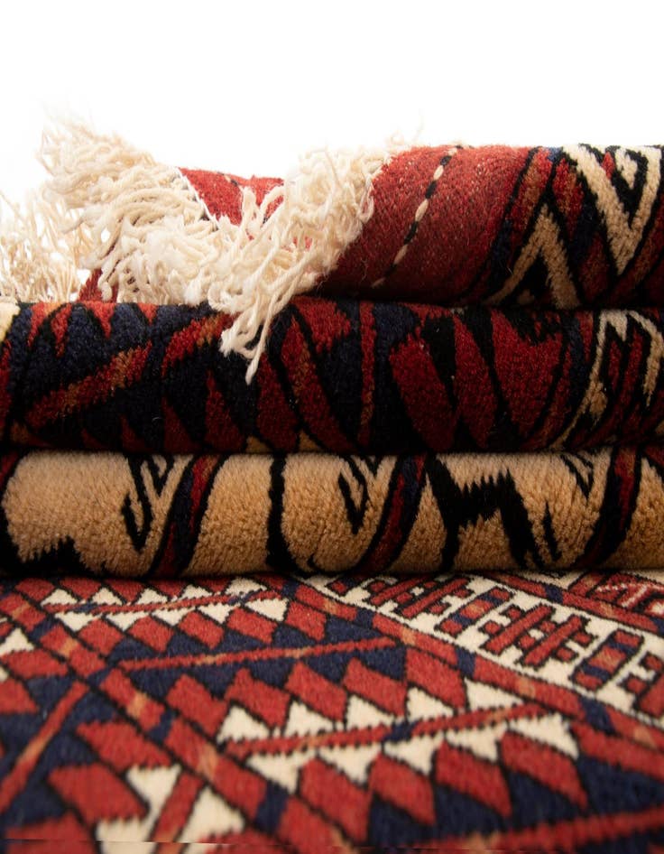 Detail image of  4' 5 x 6' 1  Hand Knotted Hacilou Wool Rug