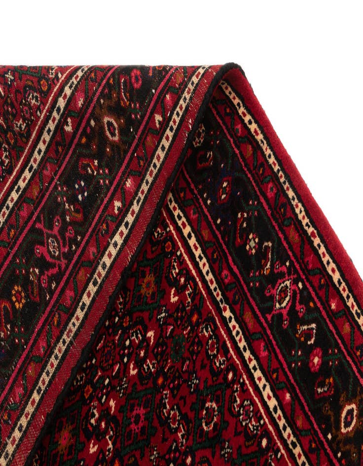 Detail image of  7' x 10' 6 Hamedan Wool Rug