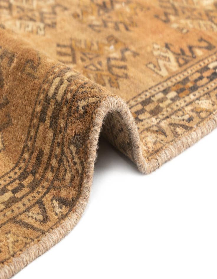 Detail image of  3' 4 x 5' Hamedan Rug