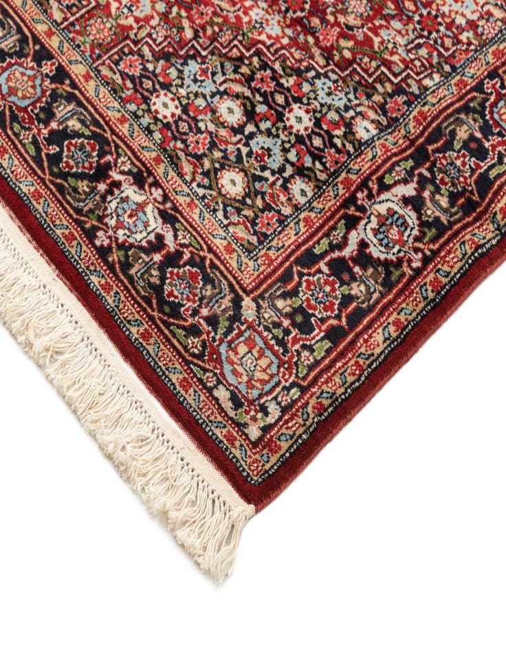 Detail image of  4' x 6' 1  Hand Knotted Hamedan Wool Rug