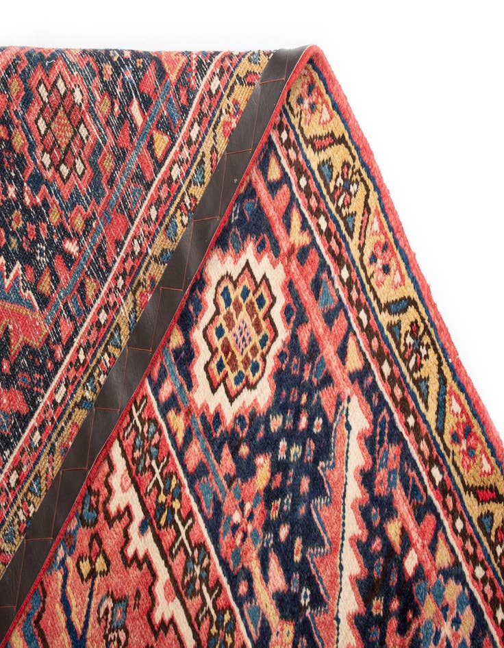 Detail image of  8' 6 x 11' 10 Heriz Wool Rug