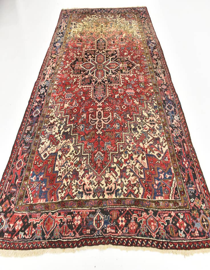 Detail image of  7' 7 x 10' 10  Hand Knotted Heriz Persian Wool Rug