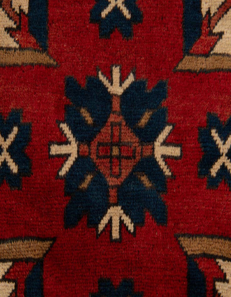 Detail image of  3' 7 x 6' 7  Hand Knotted Heriz Oriental Wool Rug