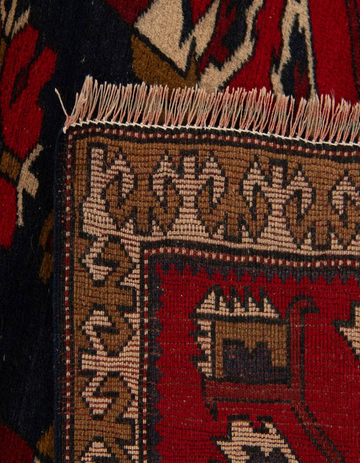 Detail image of  3' 8 x 6' 4  Hand Knotted Heriz Wool Rug