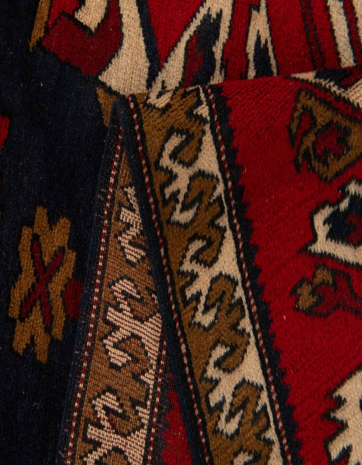 Detail image of  3' 8 x 6' 4  Hand Knotted Heriz Wool Rug