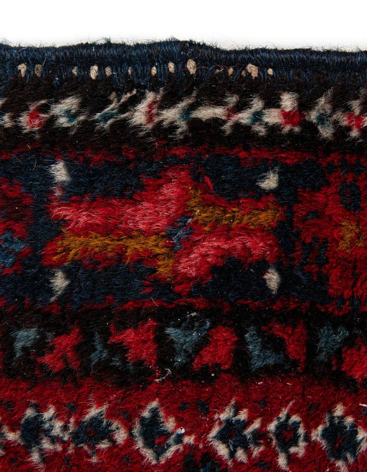 Detail image of  2' 6 x 4' 2  Hand Knotted Heriz Wool Rug