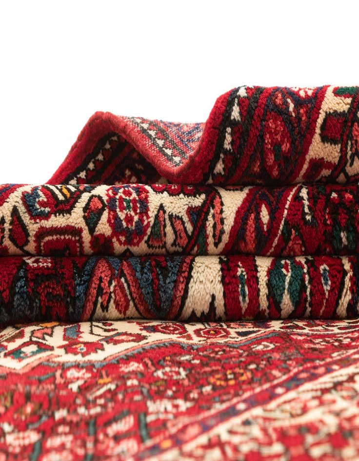 Detail image of  5' 5 x 10' 1 Hossainabad Rug