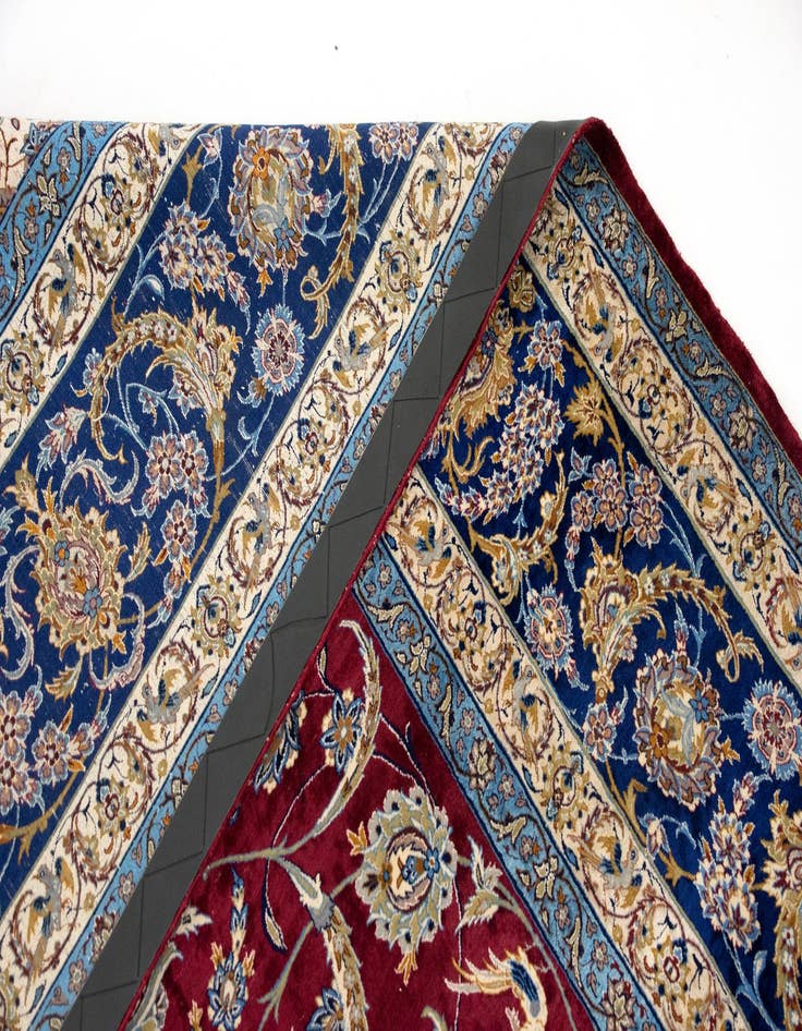 Detail image of  11' 6 x 16' 9  Hand Knotted Isfahan Persian Rug