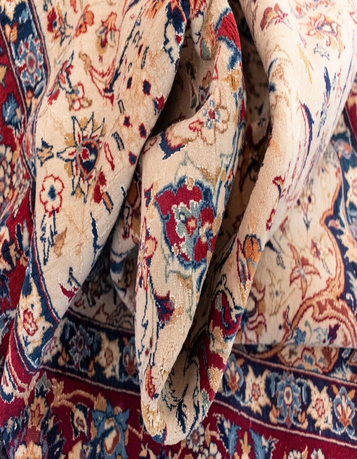 Detail image of  4' 8 x 7' 1 Isfahan Wool Rug