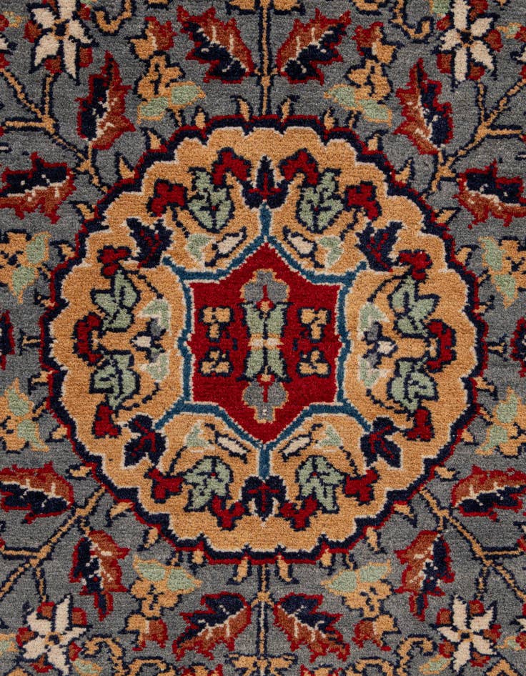 Detail image of  7' 3 x 10' 7  Hand Knotted Isfahan Wool Rug