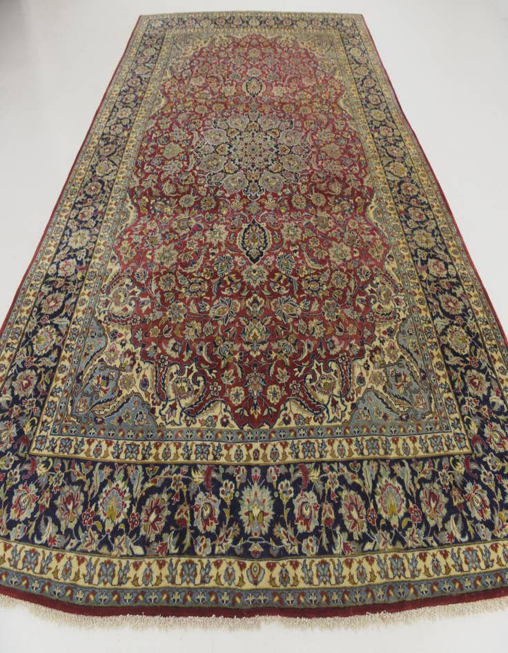 Detail image of  9' 4 x 13' 7  Hand Knotted Isfahan Persian Wool Rug