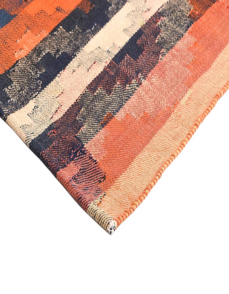 Detail image of  4' 5 x 6' Jajim Rug