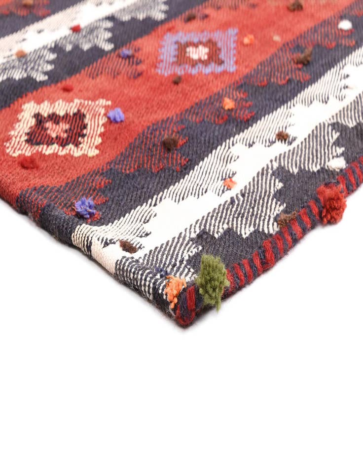 Detail image of  6' 4 x 7' Jajim Rug