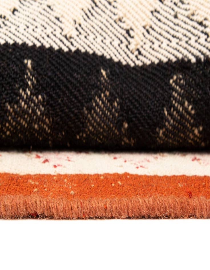 Detail image of  4' 10 x 6' Jajim Wool Rug