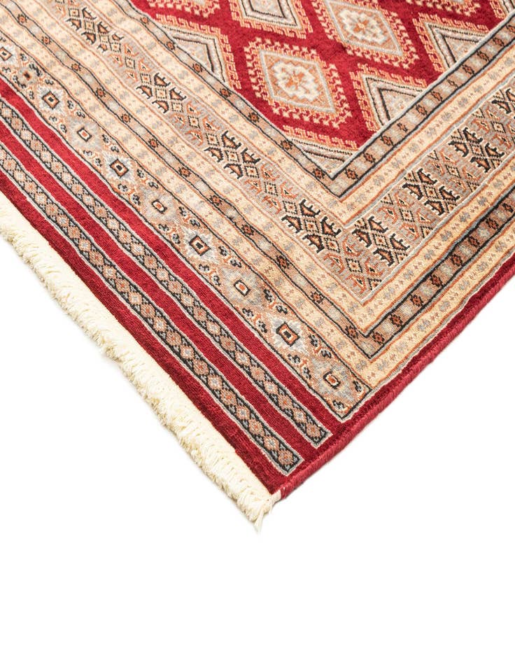 Detail image of  4' 6 x 7' Karachi Royal Rug