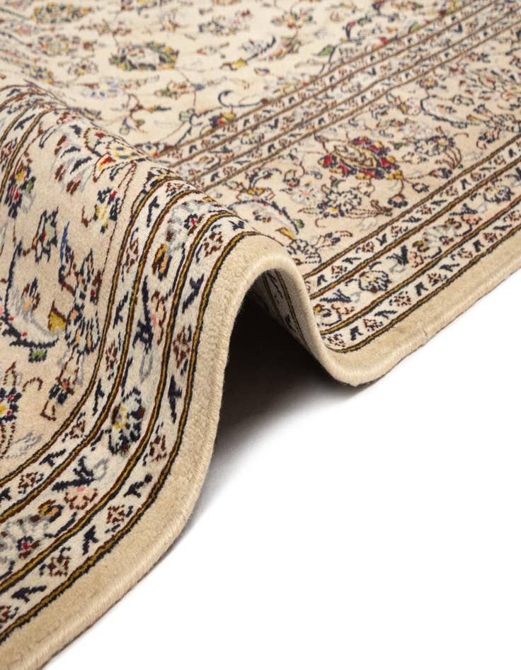 Detail image of  8' x 11' 6 Kashan Wool Rug