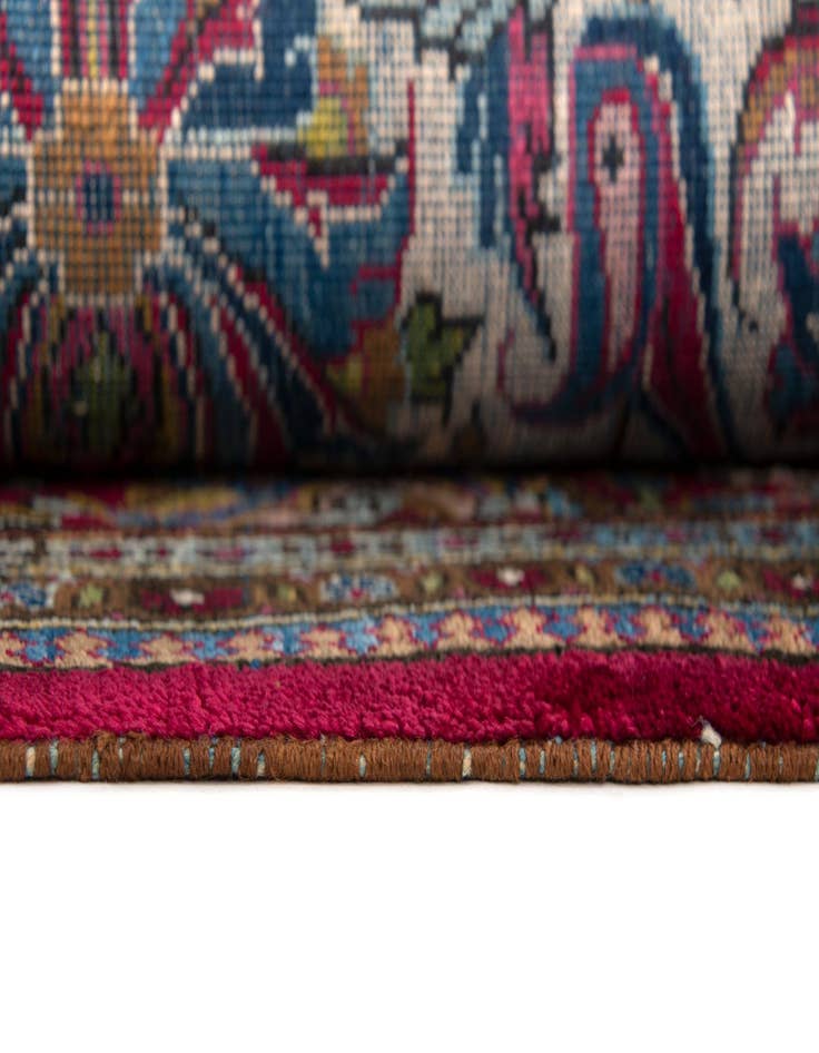 Detail image of  6' 9 x 10' Kashan Rug