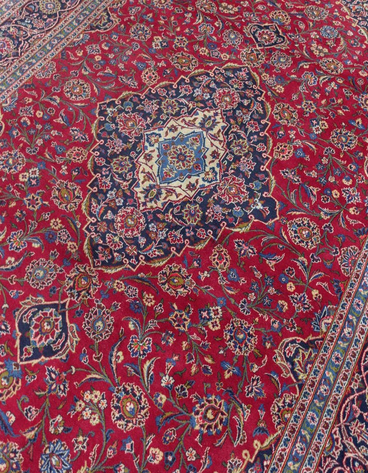 Detail image of  9' 10 x 13' 11 Kashan Wool Rug