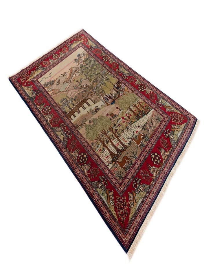 Detail image of  4' 4 x 6' 9 Kashan Rug