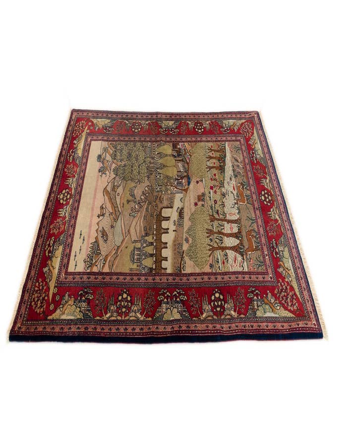 Detail image of  4' 4 x 6' 9 Kashan Rug